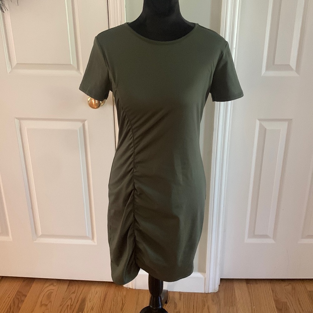 NWOT AVLN Studio Ruched Fitted Shirt Dress